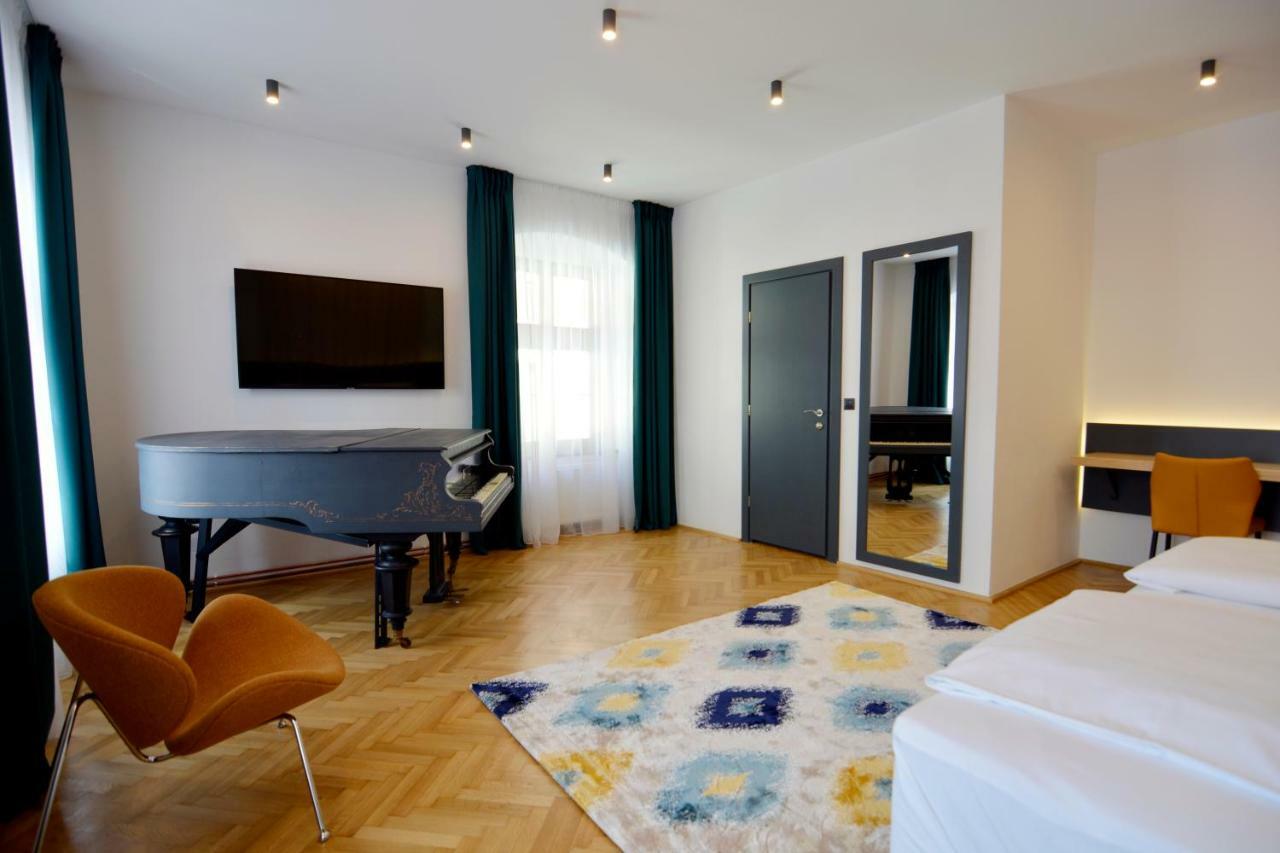 Kleines Hotel Sibiu Extérieur photo