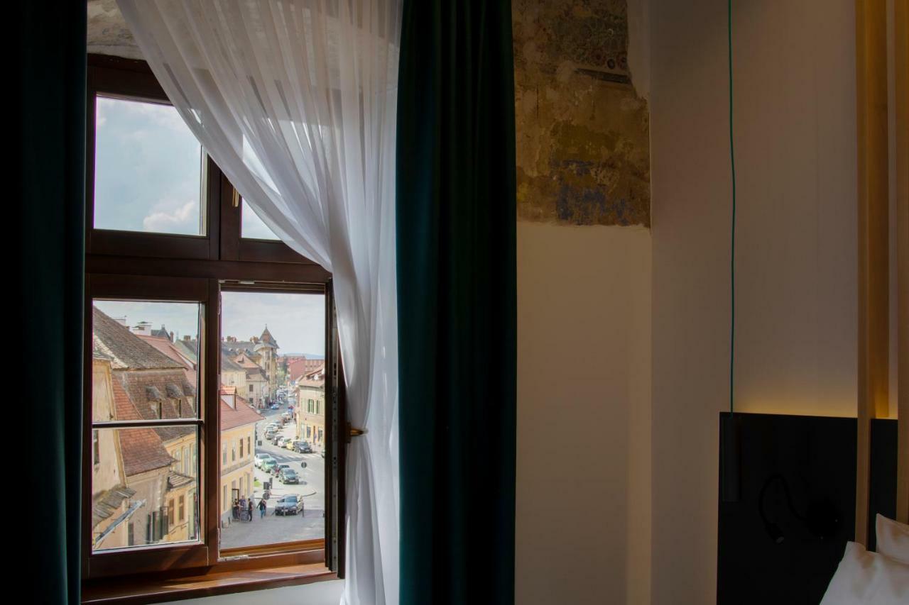 Kleines Hotel Sibiu Extérieur photo
