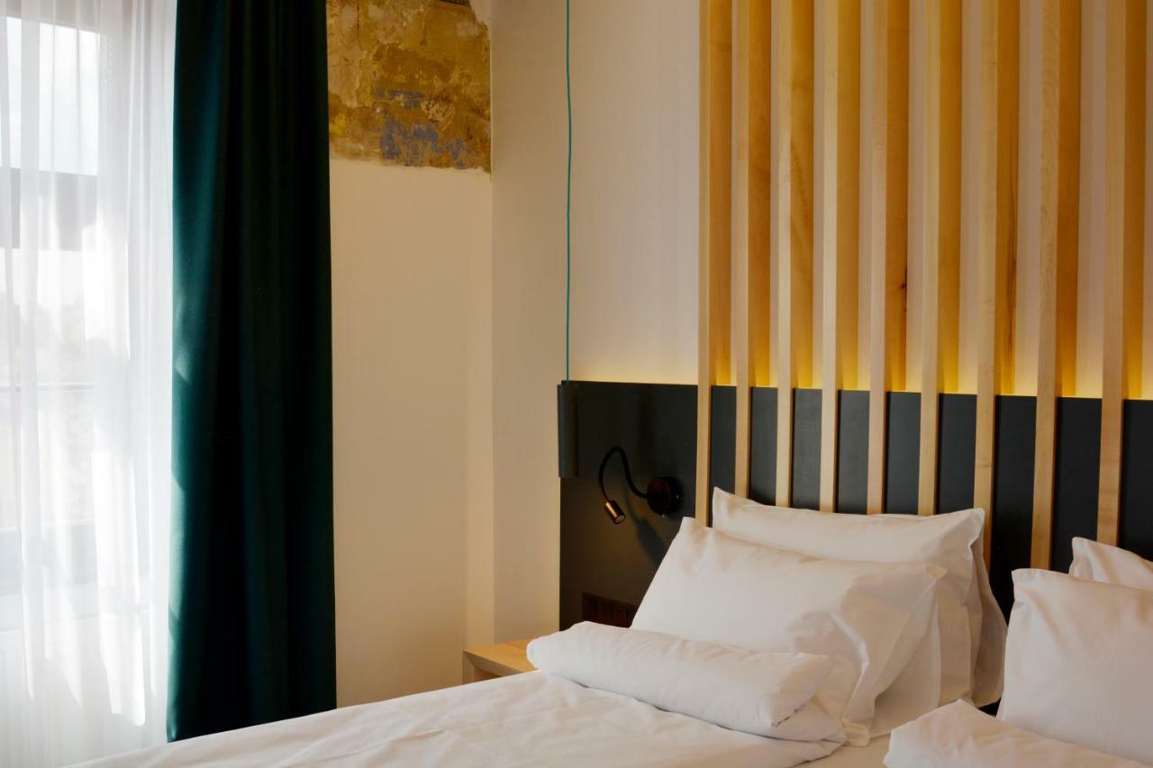 Kleines Hotel Sibiu Extérieur photo