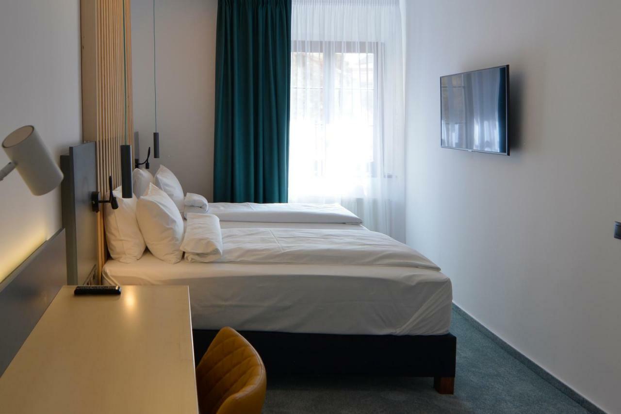 Kleines Hotel Sibiu Extérieur photo