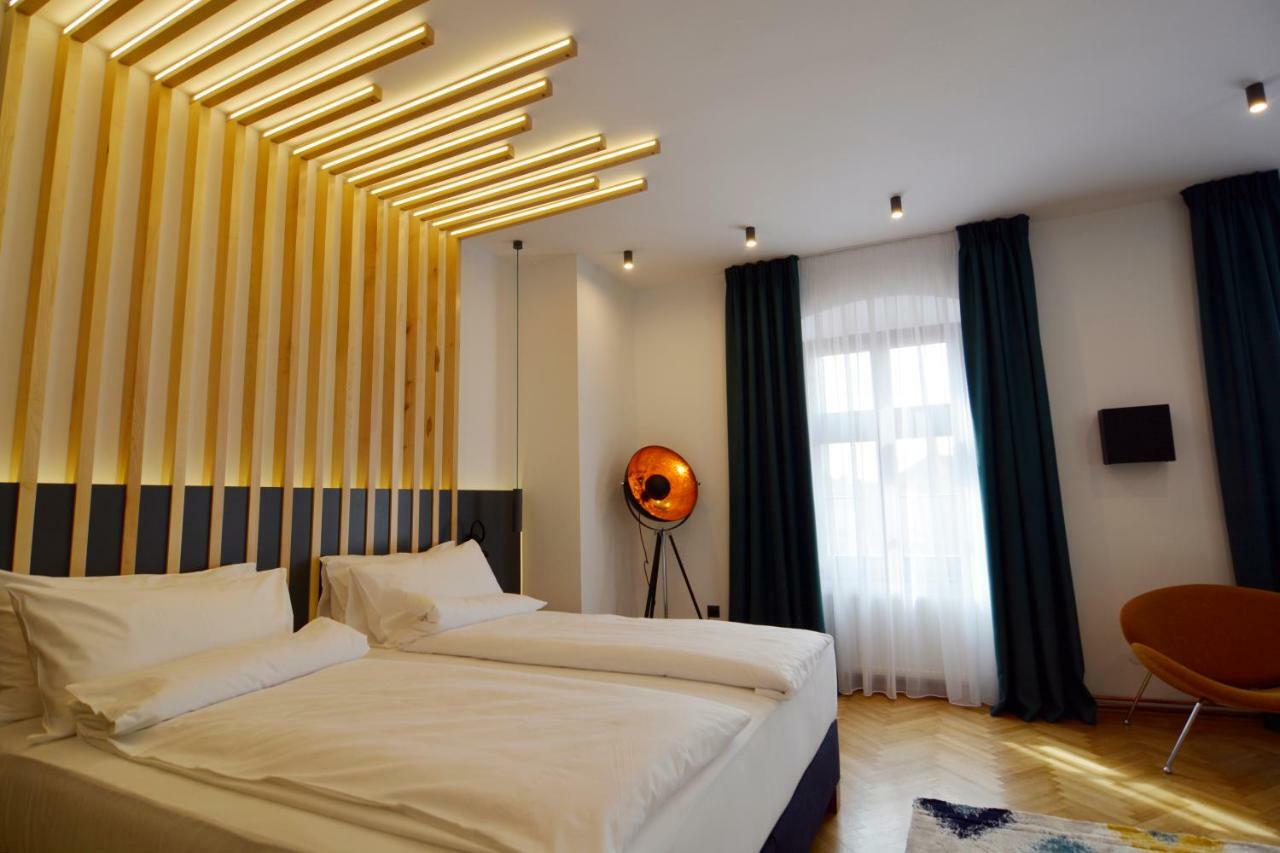 Kleines Hotel Sibiu Extérieur photo
