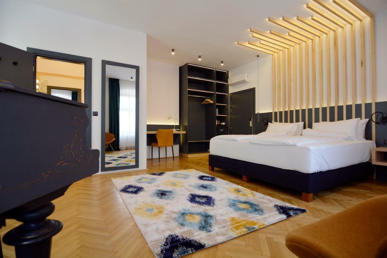Kleines Hotel Sibiu Extérieur photo