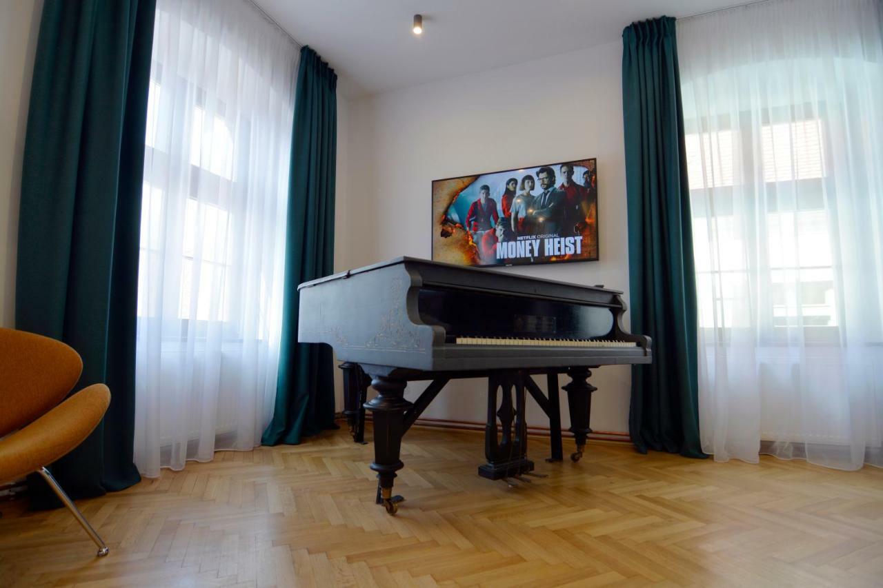 Kleines Hotel Sibiu Extérieur photo