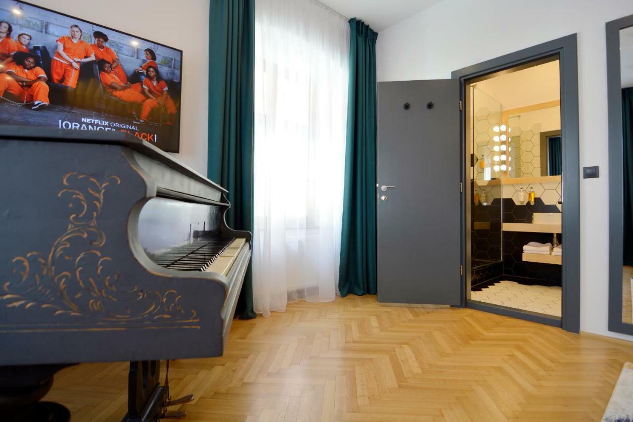 Kleines Hotel Sibiu Extérieur photo