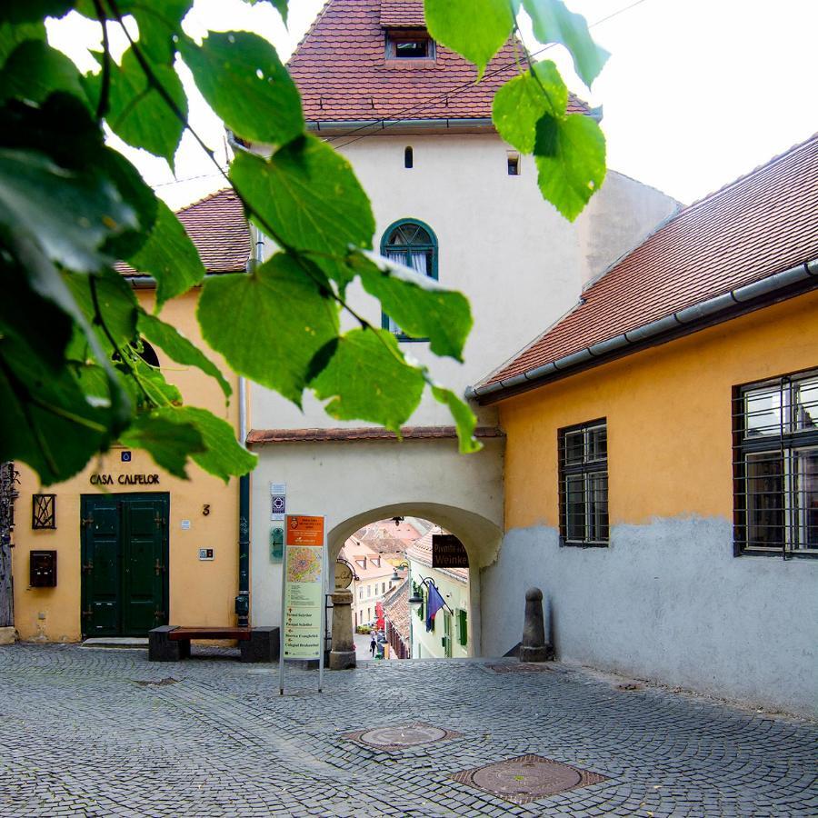 Kleines Hotel Sibiu Extérieur photo