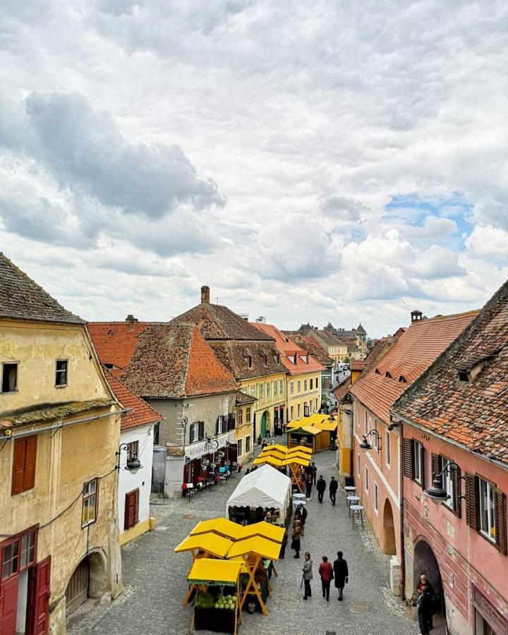 Kleines Hotel Sibiu Extérieur photo
